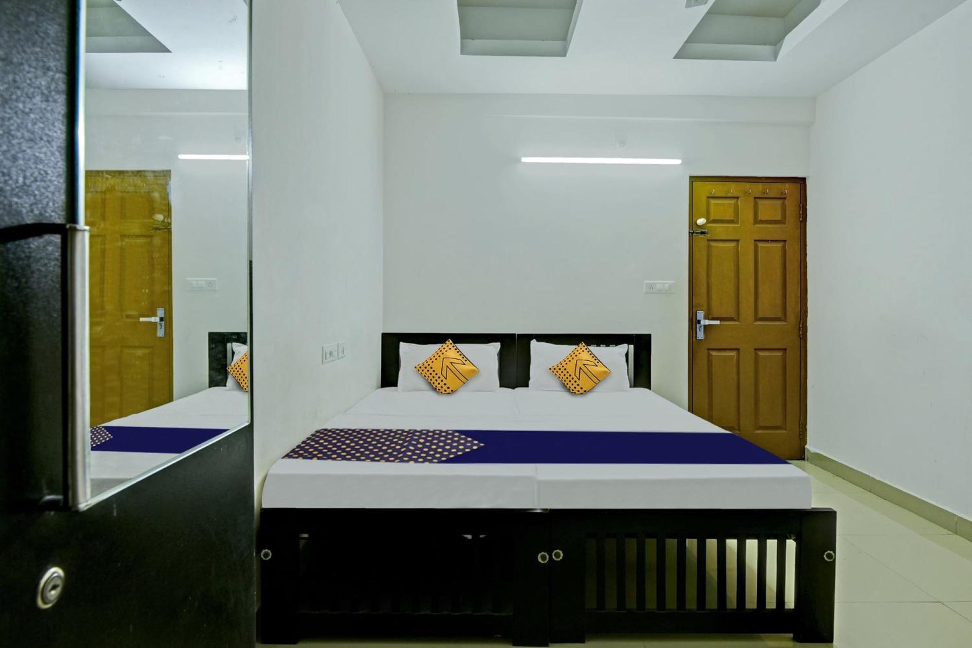 Hotel O Royal Residency Erattupetta Zewnętrze zdjęcie